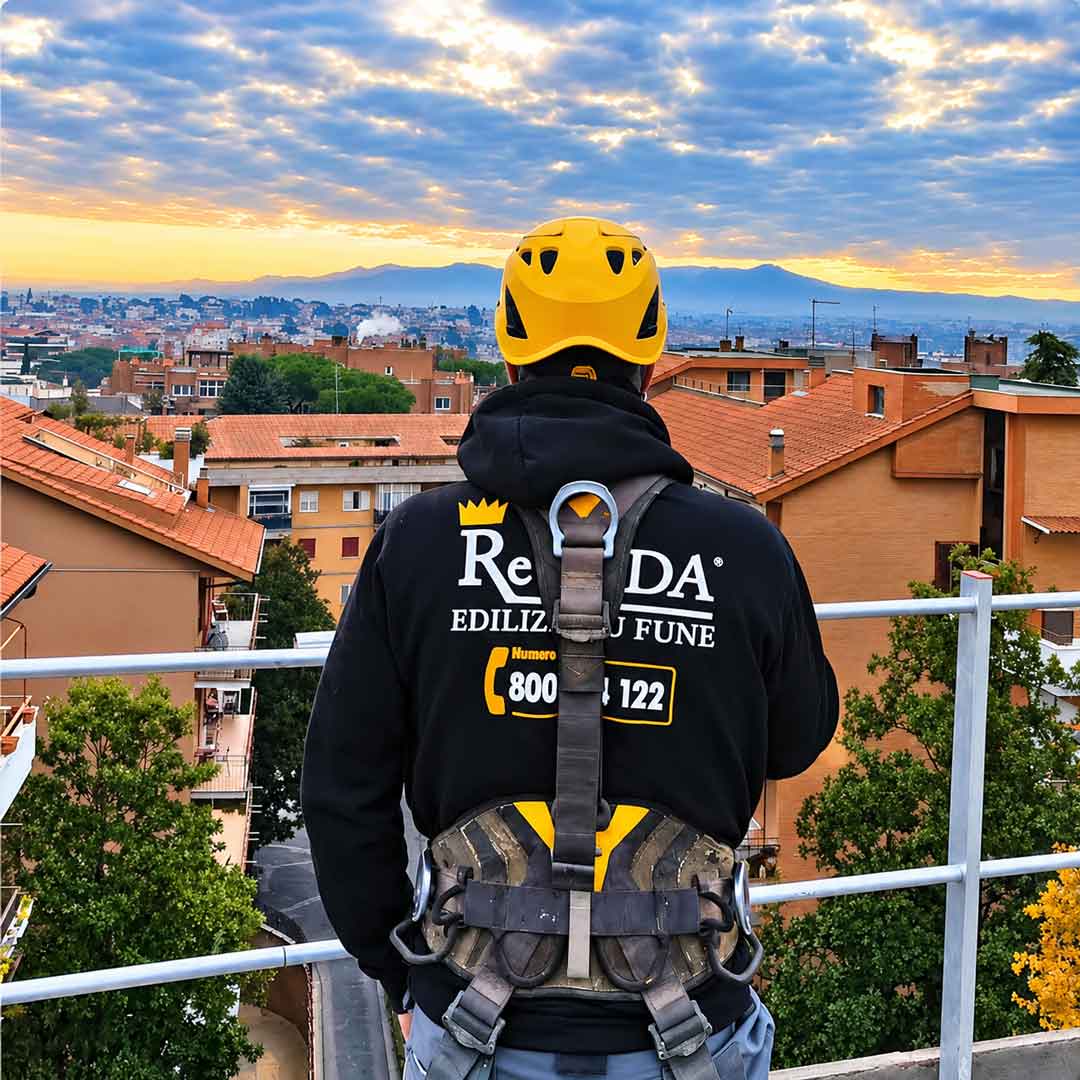 Operaio - Re Mida Edilizia su fune